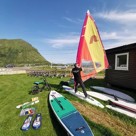 אתר קמפינג Lofoten Turistsenter Alstad (Nordland)