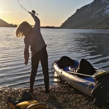 אתר קמפינג Lofoten Turistsenter Alstad (Nordland)